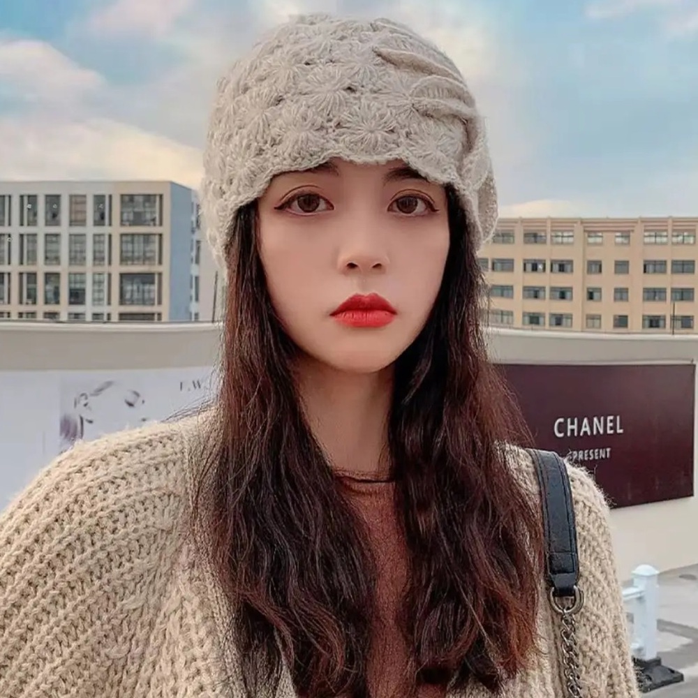 Set of 4 | Flower Croche Knit Beanie - Picture 8 of 12